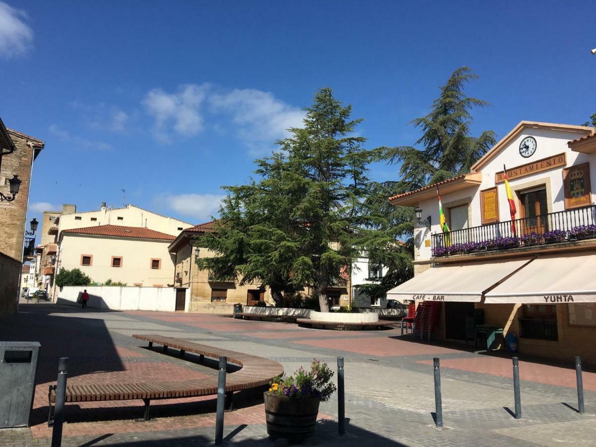 Apartamentos Turisticos Leiva -La Rioja Екстер'єр фото